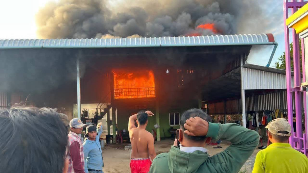 ទុស្សេចរន្តអគ្គិសនី ឆេះផ្ទះមួយខ្នង នៅស្រុកគងពិសី